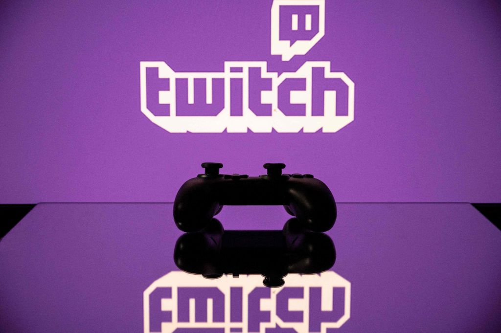 Rage Quit Video: Popularny streamer Twitcha niszczy kontroler po nieudanej bramce w FIFA 22