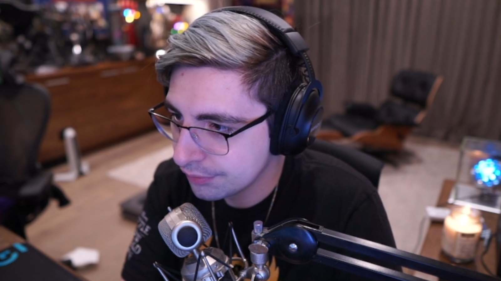 Nie jest tajemnicą, że Michael Shroud uwielbia streamować New World na Twitchu - Midget Herald