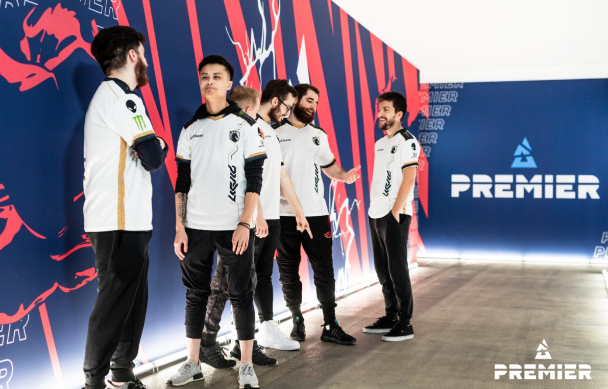 Światowe finały Blast Premier 2021, dzień 1: Dwie drużyny do półfinałów
