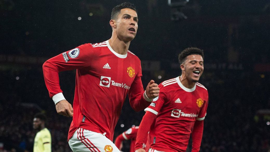 FIFA 22: Team of the Group Stage with Cristiano Ronaldo, Salah, Lewandowski ...