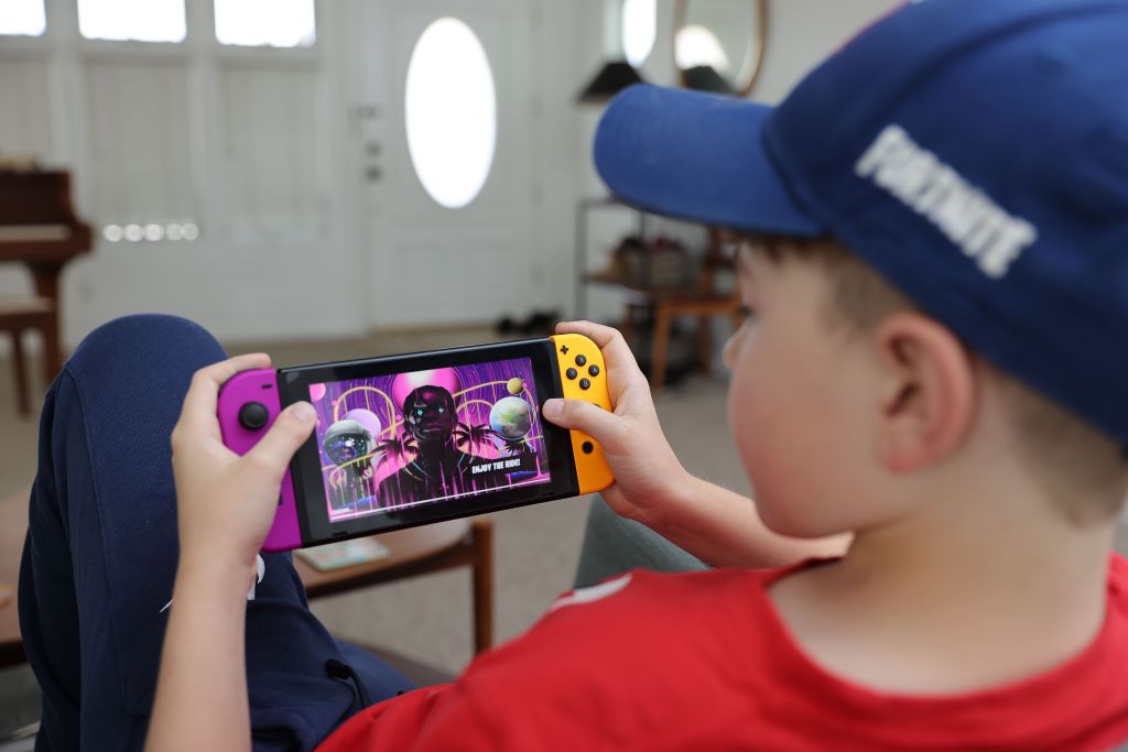Pakiet załogi „Fortnite” styczeń 2022 r.: data premiery, skórka i przedmioty Snow Stealth Slone, ostrzeżenie dotyczące Back Bling pakietu protokołu