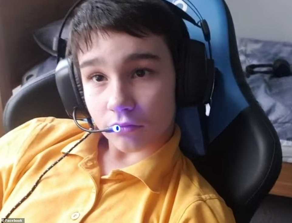 Wiersz „Fortnite” został odczytany setkom żałobników na pogrzebie ofiary tragedii w tasmańskim zamku skaczącym Zane Mellor (na zdjęciu) na cześć jego miłości do gier wideo