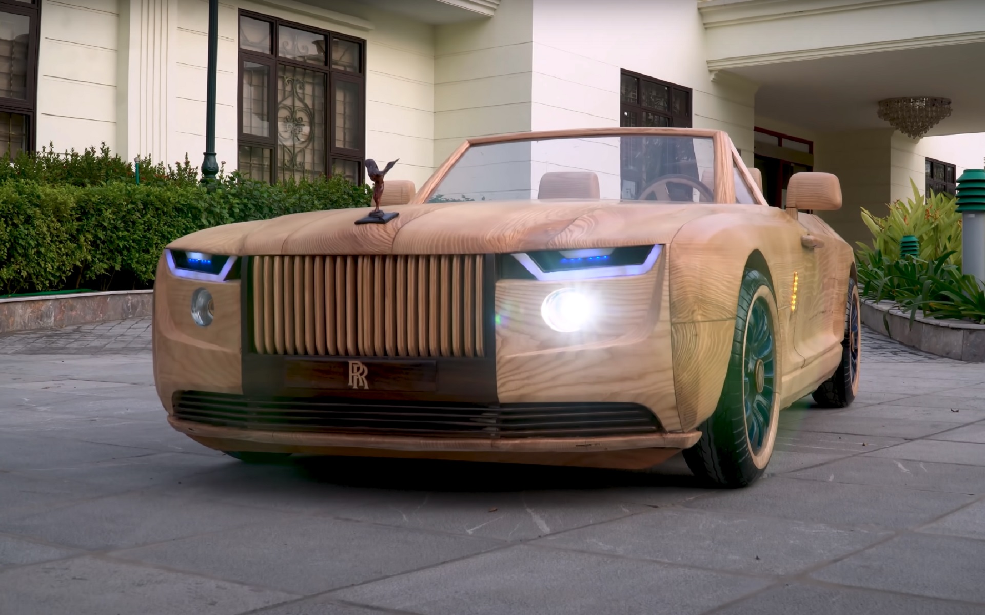 Wooden Rolls-Royce Boat Tail