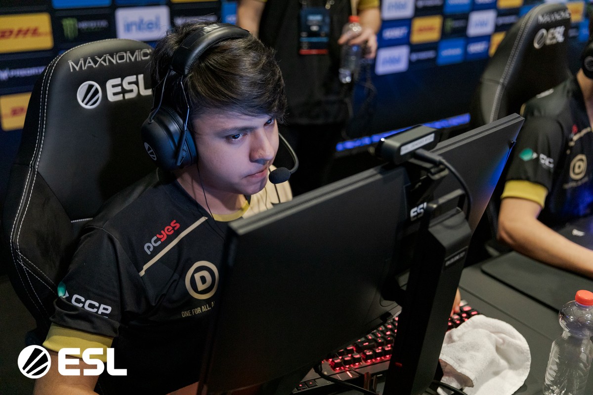 CS:GO: 00Nation negocia com malbsMd e try |  cs: idź