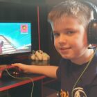 Chłopiec Ellesmere Port zbiera fundusze dla Sands przez Fortnite 