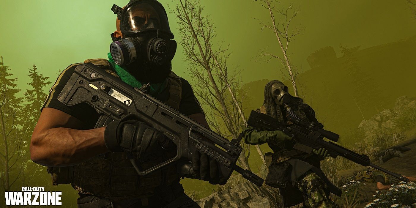 Gracze w gazie Warzone.