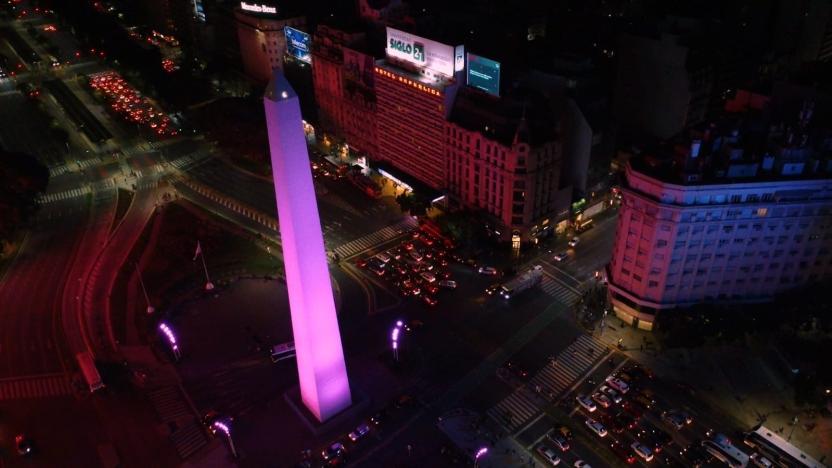 Obelisk zmienił kolor na fioletowy, aby uczcić przejście 9z do Counter-Strike GO Antwerp Major |  Ruetir