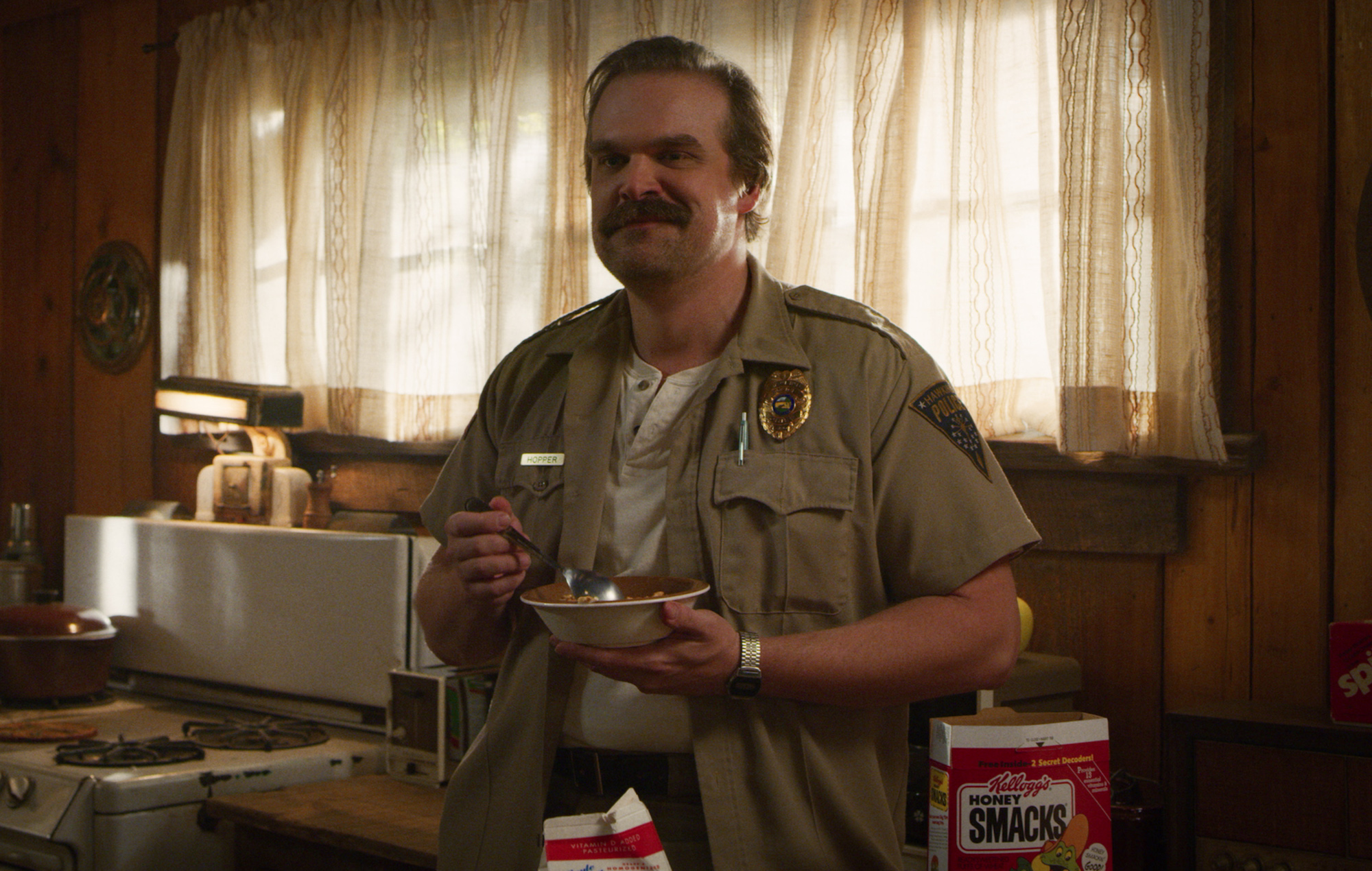 David Harbour mówi, że trzeba było „The Sims” przełamać jego obsesję na punkcie „World Of Warcraft”