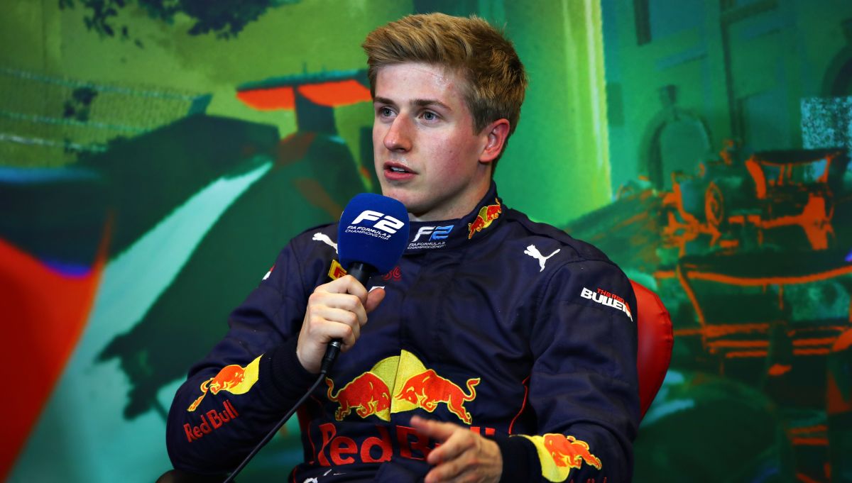 Red Bull zawiesza kierowcę Formuły 2 po tym, jak rzuca rasistowskie obelgi podczas transmisji Warzone