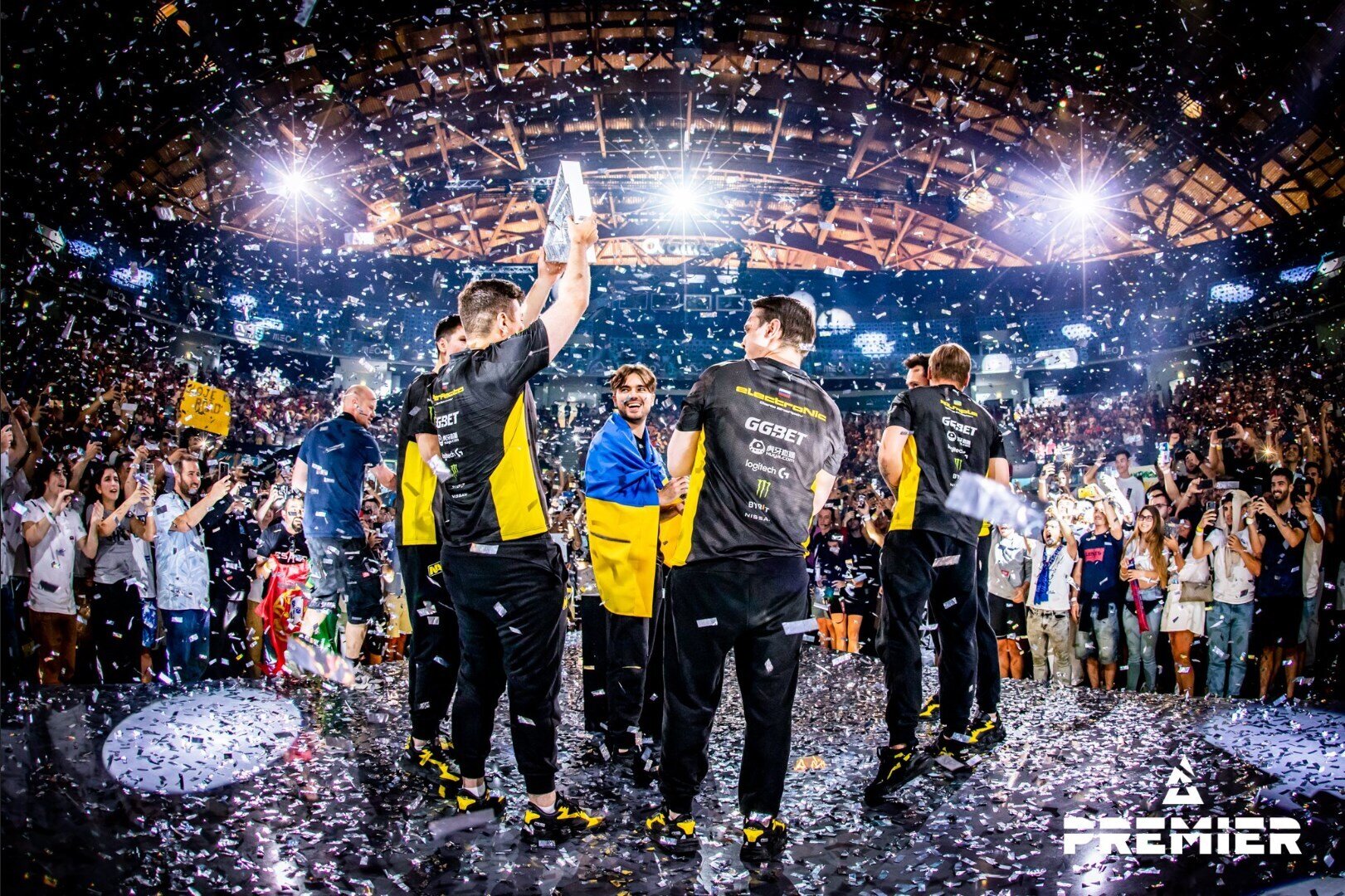 NAVI rejs po pierwsze trofeum roku na wiosennych finałach BLAST Premier