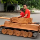 Oglądaj: Po drewnianym Bugatti tata buduje drewniany czołg dla syna