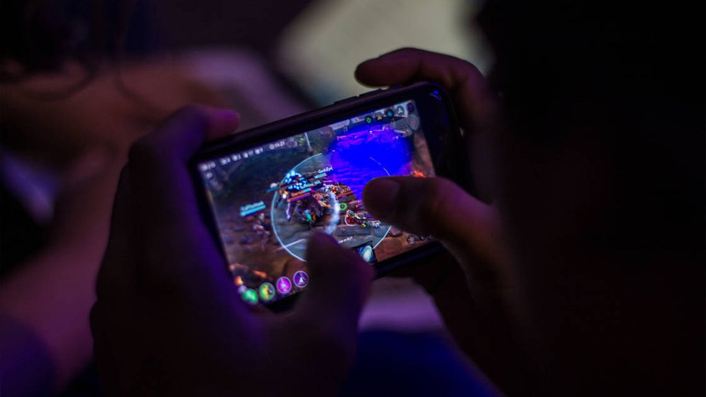 Mobilni gracze bombardują Dignitas za „Gry mobilne to nie granie” Komentarz