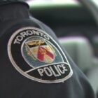 Policja w Toronto oskarża dwóch podejrzanych o kradzież samochodów i napady na aptekę GTA