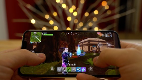 Jak pobrać Fortnite na iPhone'a?