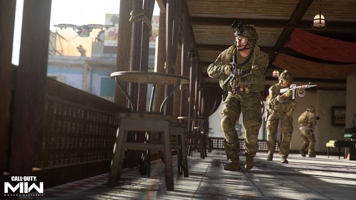 Call of Duty Modern Warfare 2 soldiers in building
