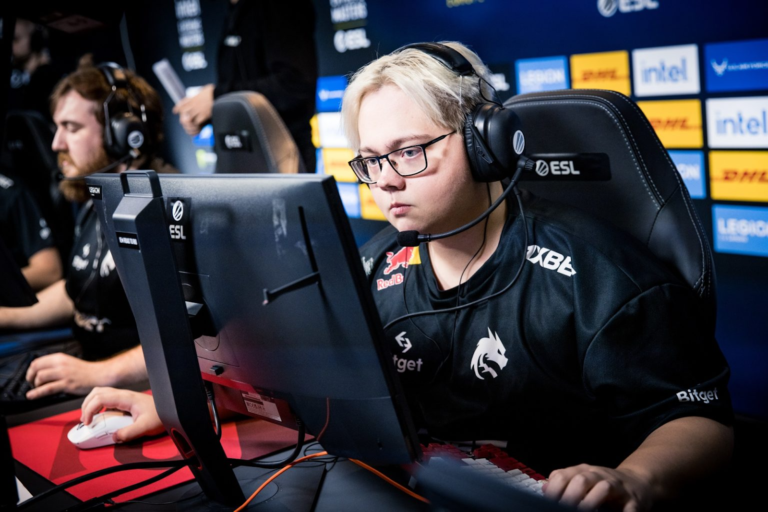 Team Spirit napina mięśnie sprzed Rio w zwycięstwie w światowych finałach Flow FiReLEAGUE