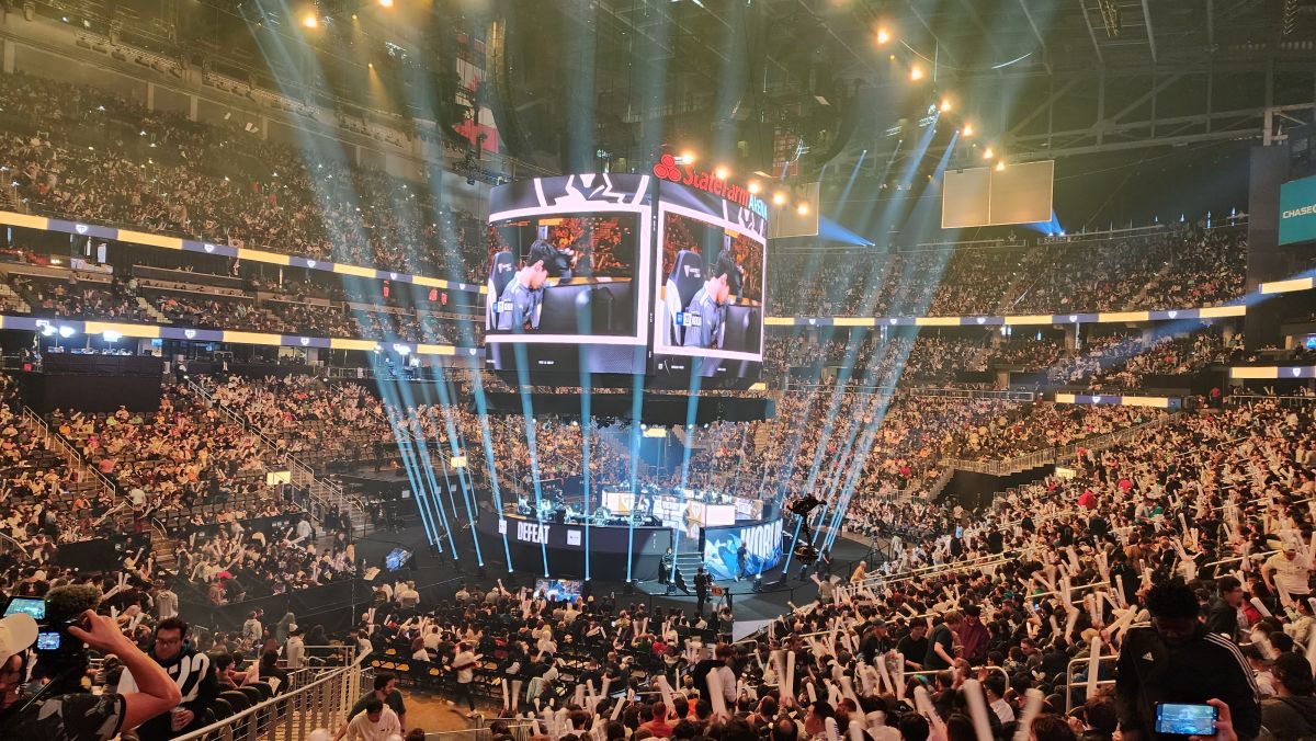 LoL Worlds 2022 eSports event
