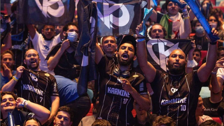 Karmine Corp podobno przygląda się LoL Worlds 2022 AD carry w przyszłym sezonie