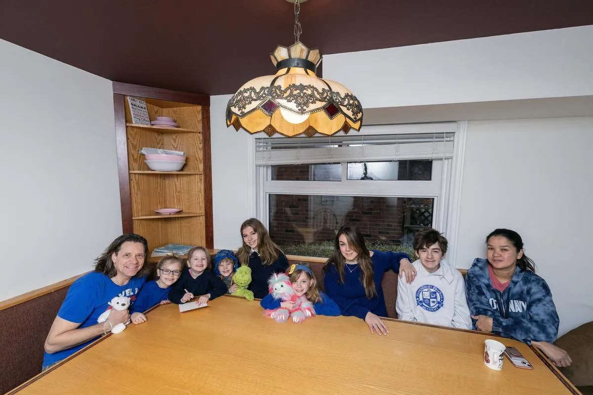 Nieobecności uczniów w GTA rosną w obliczu potrójnej fali wirusów