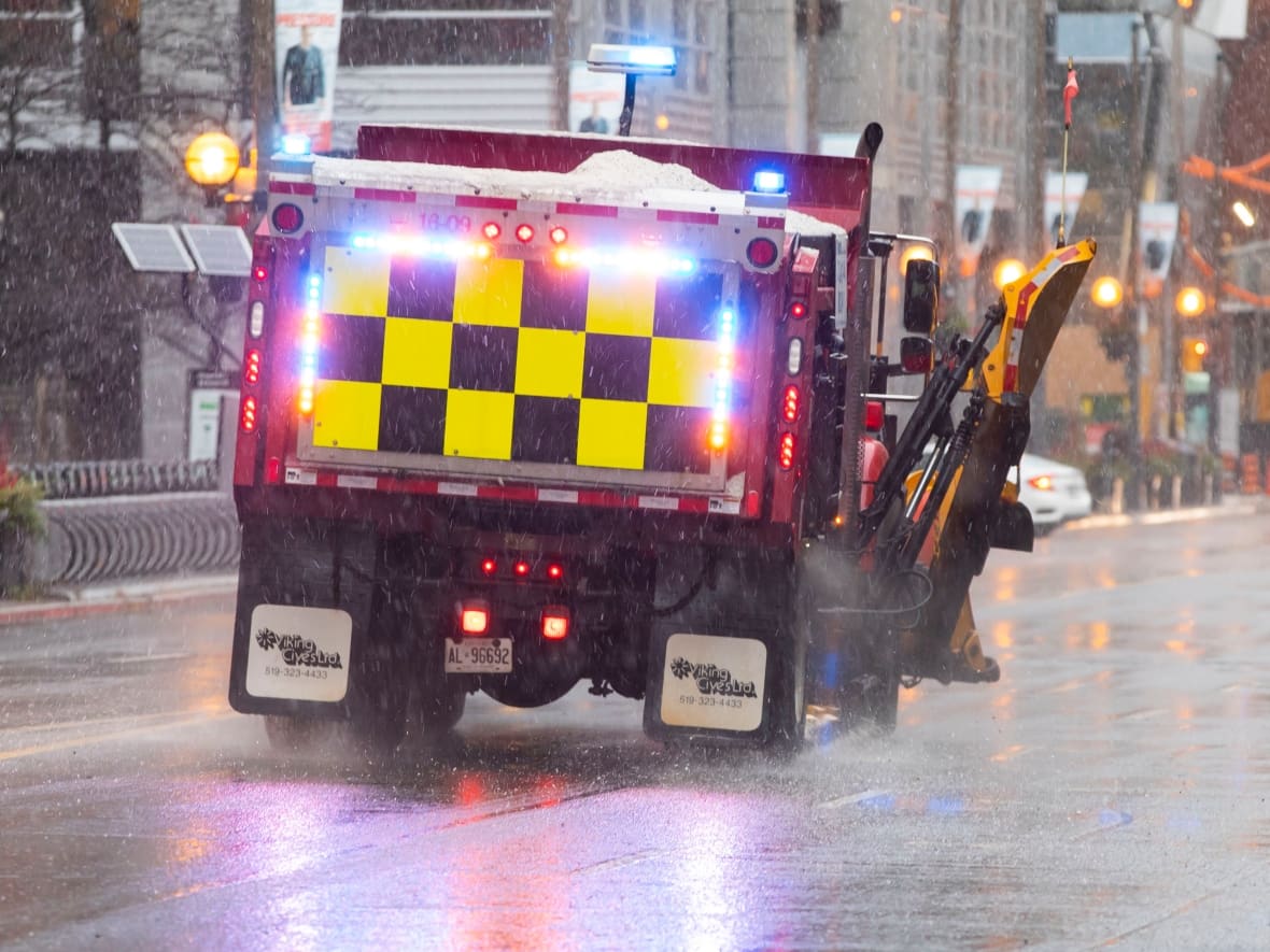 Próbujesz ominąć GTA podczas zimowej burzy?  Oto kilka kluczowych informacji