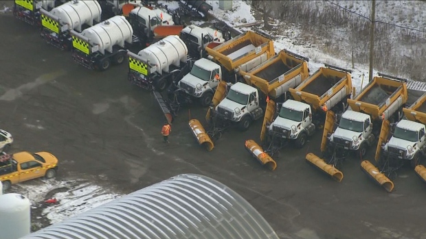 AKTUALIZACJE NA ŻYWO: Chaotyczna mieszanka zimowej pogody nadal wpływa na GTA