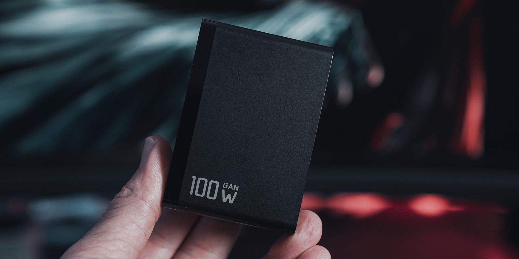 Szybka ładowarka GaN 100 W