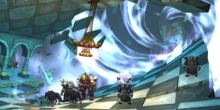 Kilku NPC stojących w zakrzywionym korytarzu w grze wideo World of Warcraft
