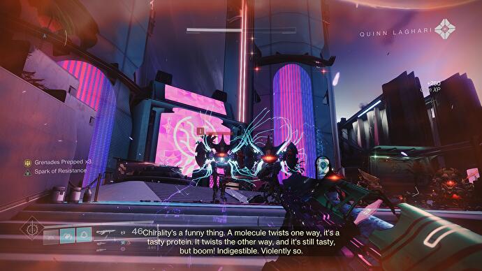 Destiny 2 Lightfall — walka Neomuna z różowym neonowym blaskiem