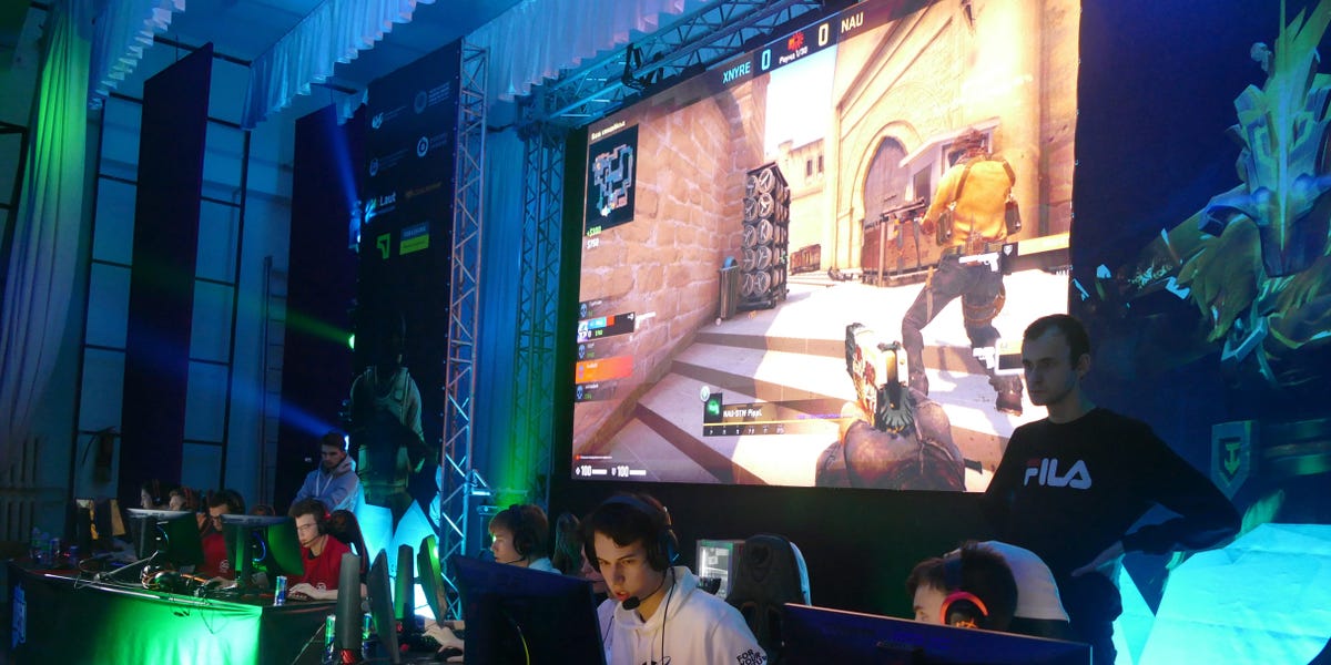 Wirtualna skórka, nóż z „Counter-Strike” sprzedany za ponad 500 000 $