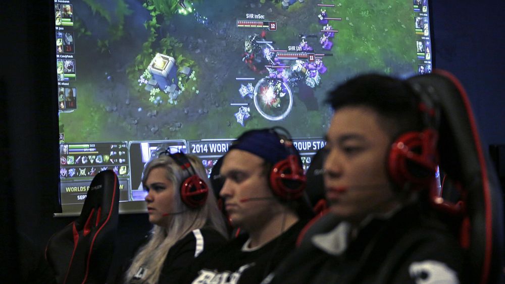 Wszystko, co kiedykolwiek chciałeś wiedzieć o e-sporcie (ale bałeś się zapytać)