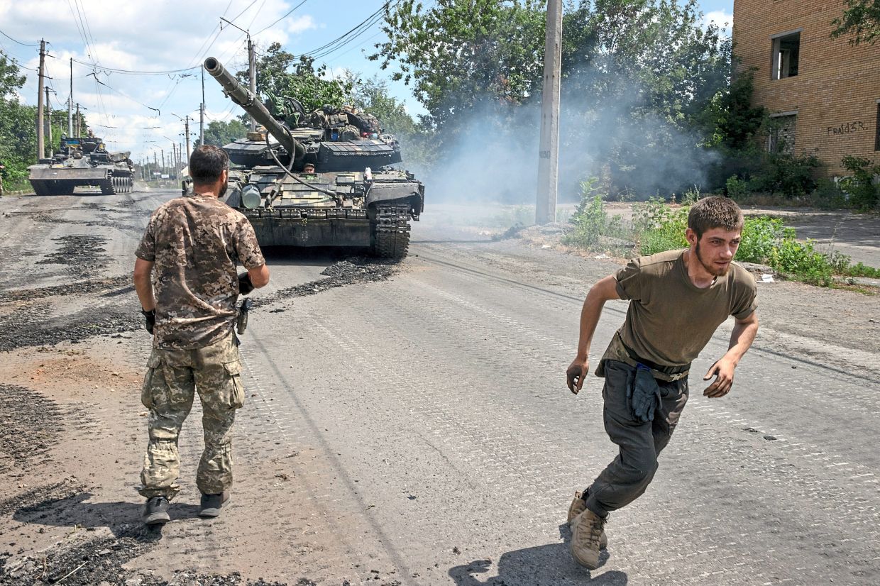 A game of tanks in a war of tanks