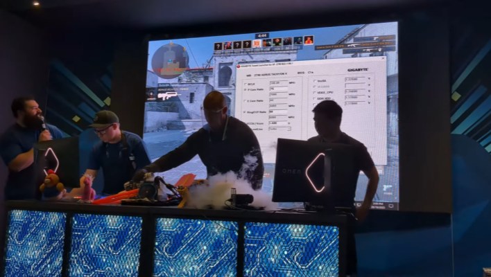 Core i9-14900K Gaming PC Overclocked To 8GHz Hits Blistering 1,300 FPS In Counter-Strike 2