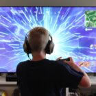 Fortnite przyjmuje klasyfikację wiekową całej swojej zawartości, co jest środkiem zapewniającym bezpieczeństwo graczy. Creo Gaming