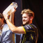 G2 Esports utrzymuje gwiazdę Counter-Strike po wszystkim G2 esports retains star Counter-Strike talent after all