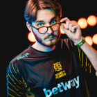 Hampus checking out the cameras at a PGL event