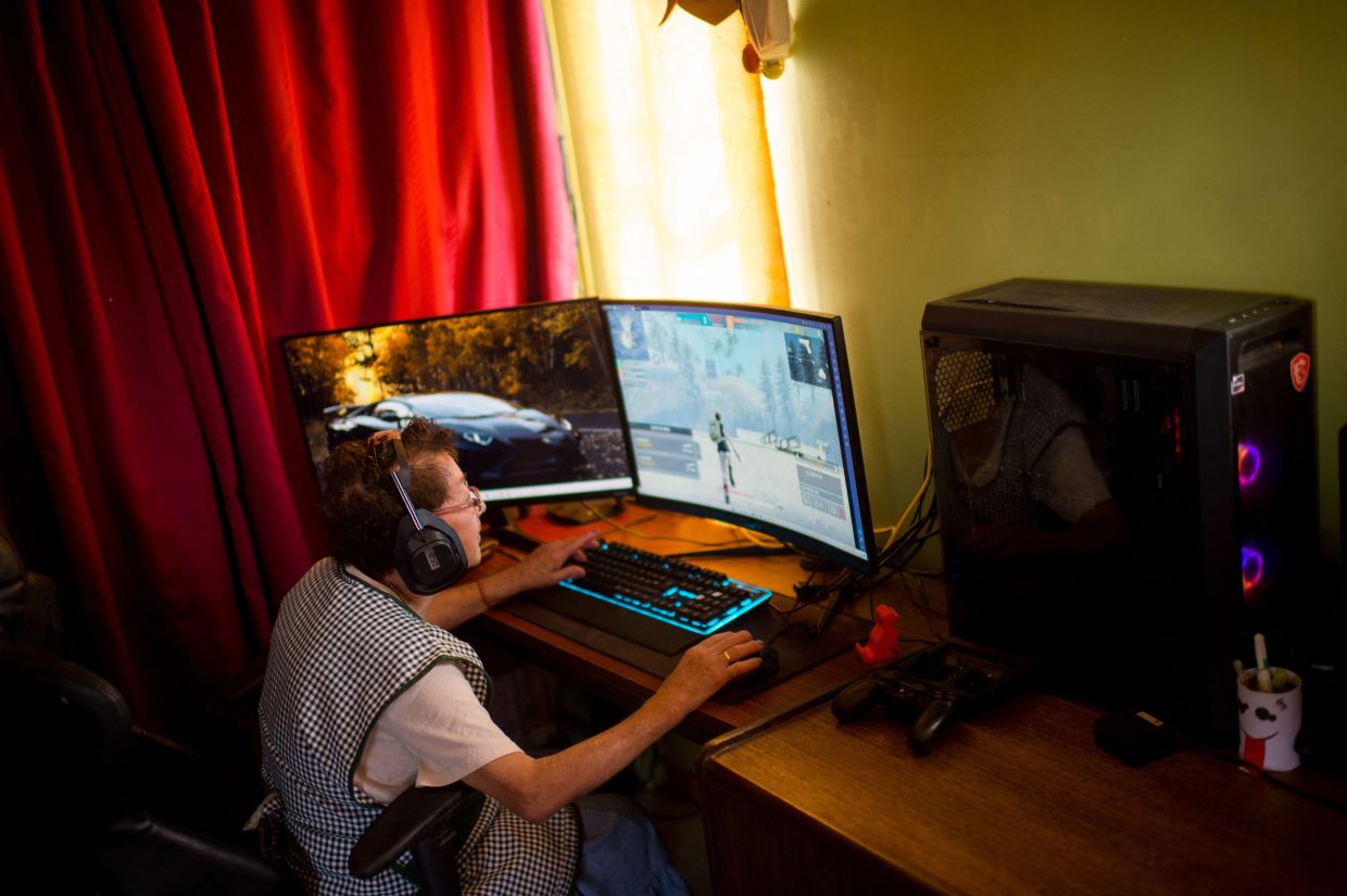 'I'll keep going:' Chile granny finds solace, celebrity in online gaming