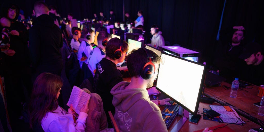 Counter Strike Brings in Nearly $1 Billion From Loot Boxes