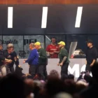 Skandal na PGL Major w Counter-Strike 2: Epicentrum chaosu i kontrowersji Image of broken CS2 Copenhagen Major trophy with the text