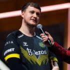 Mezii taking an interview during PGL Major.