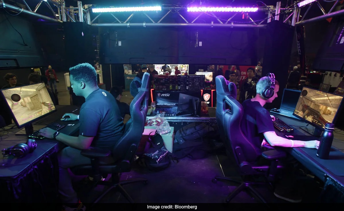 Counter Strike Video-Game Gun Accessory Sells For Over $1 Million