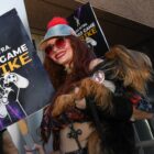 SAG-AFTRA kończy tymczasową umowę z wydawcami gier wideo na temat zabezpieczeń związanych z IA Creo Gaming