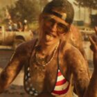 GTA VI: Potwierdzono nowe opóźnienie, które ma duży wpływ na nadchodzącą wersję na PC. A woman covered in mud wearing sunglasses, a backward cap, and a stars-and-stripes bikini top makes hand gestures and sticks out her tongue at an outdoor muddy event.