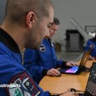 Fortnite: Artemis II przemyka po Księżycu, przeżyj przygodę! ESA astronauts play the Lunar Horizons Fortnite map.