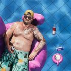 Rockstar Games: Hack zagraża firmie, ale ujawnia niewiele wrażliwych danych. Rockstar Games, the company behind Grand Theft Auto, was hacked and a ransom was demanded. Rockstar Games acknowledged the data breach but stated that only low-priority corporate information was leaked.