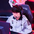 KT Rolster pokonuje Nongshim 2:1 pomimo braku celowania, co jest nieoczekiwanym szokiem. 리그 오브 레전드 League of Legend : Clash of Fates
