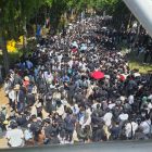 Pokémon Mega Festa: Tłum liczący 40 000 ludzi powoduje chaos w Korei. "Pokemon Mega Festa" Shut Down in Korea After 40,000+ Crowd Turns Chaotic Over Magikarp Promo - PokeBeach
